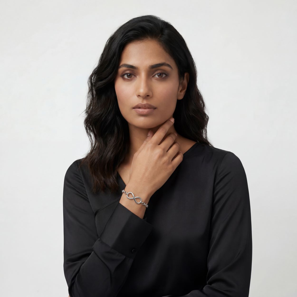1Woman_with_Bracelet_14.jpg