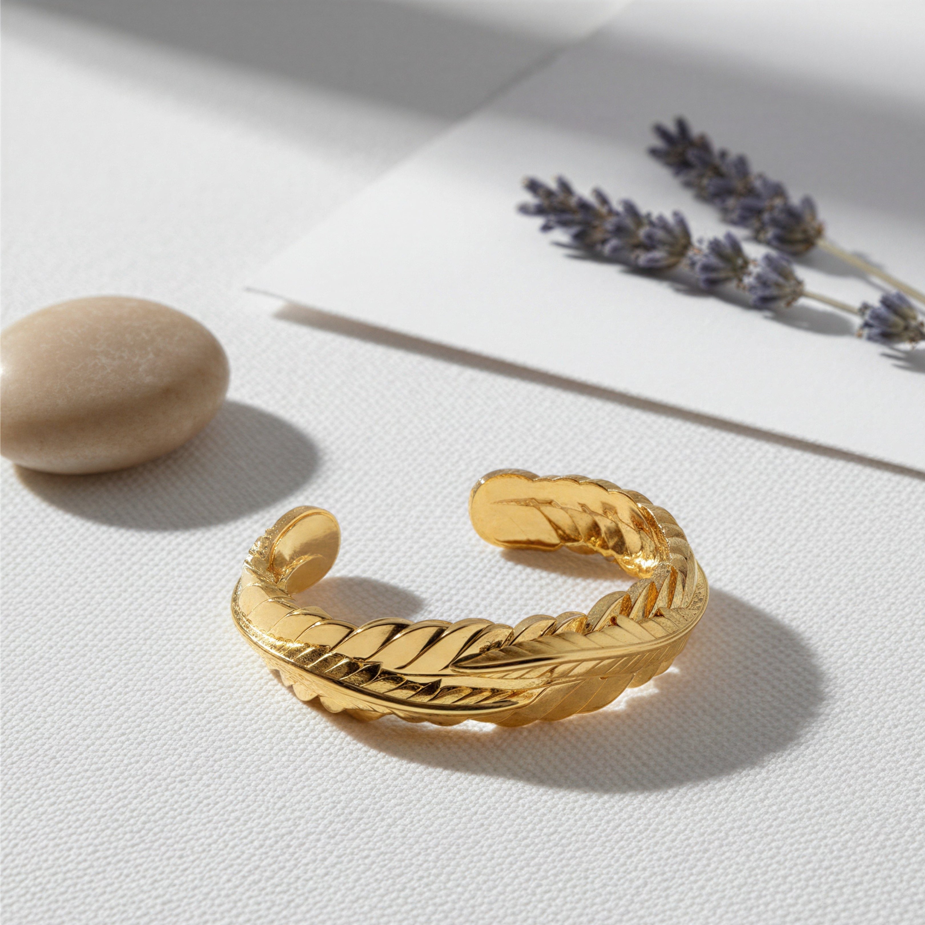 Alokki Boho Dream Narrow Feather Cuff