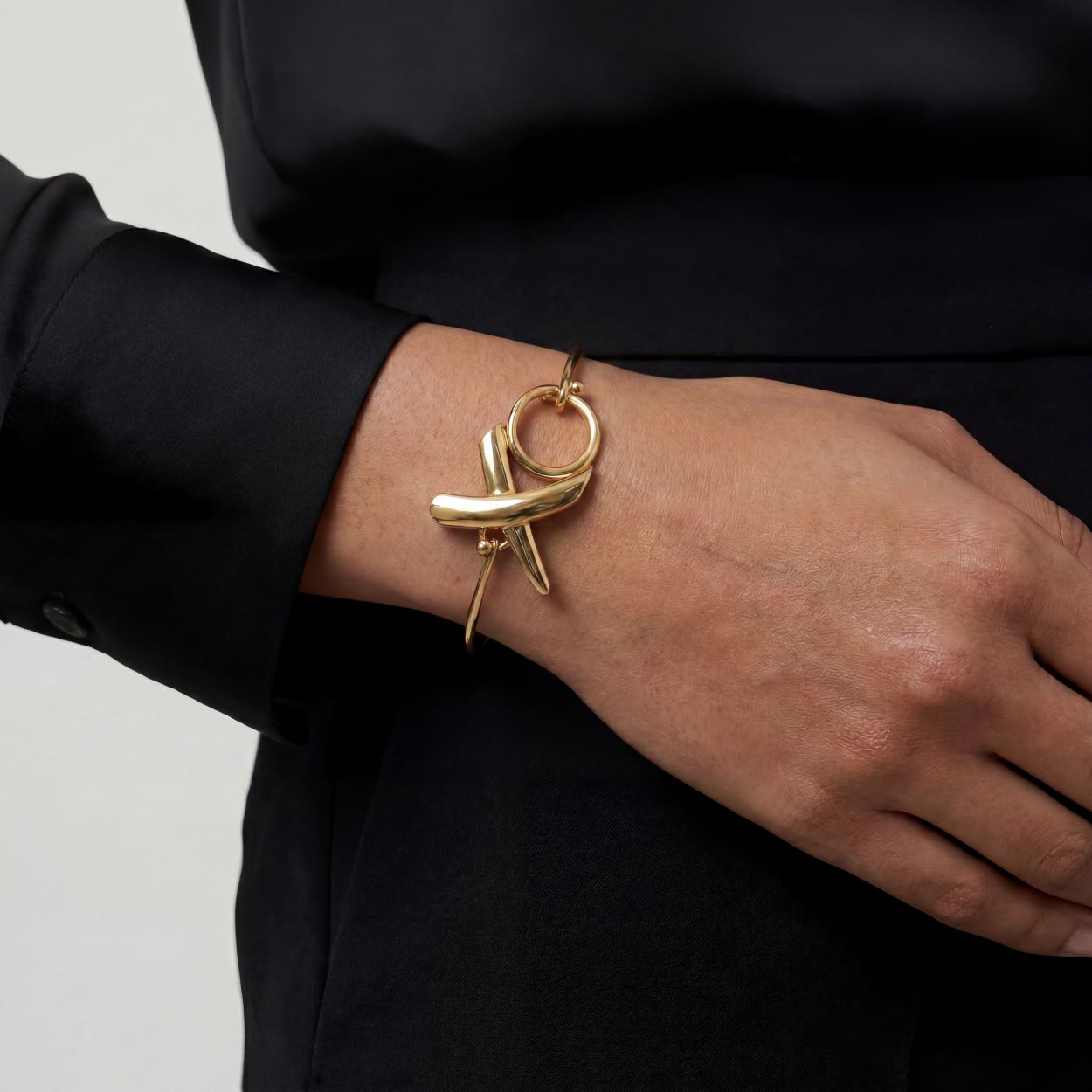Love & kisses bangle XO bracelet