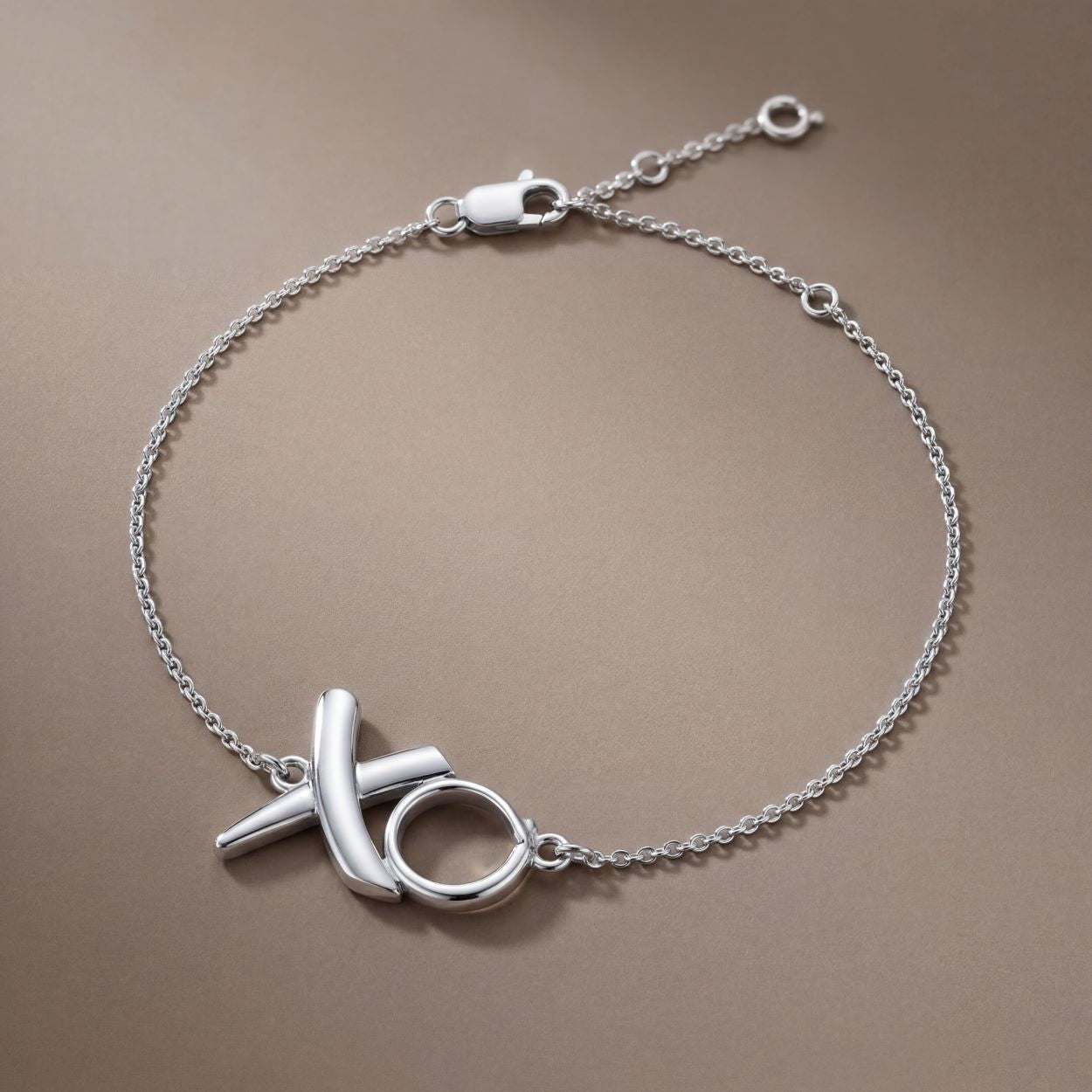 Hugs and kisses XO bracelet