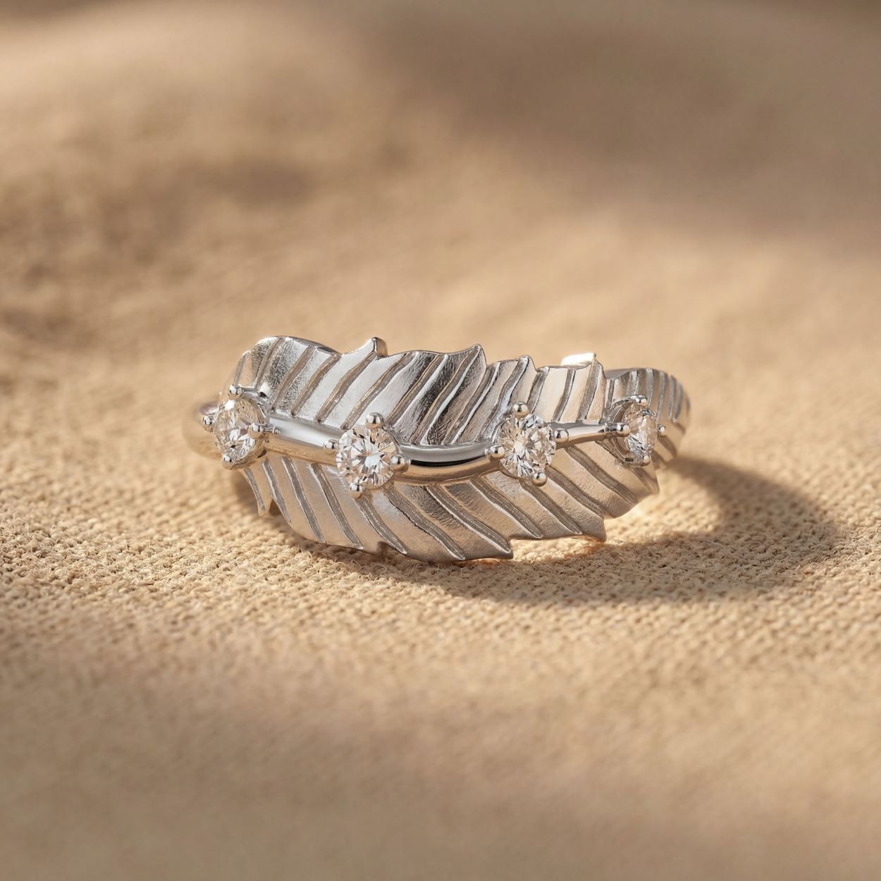 Alokki Boho Dream Narrow Feather Ring