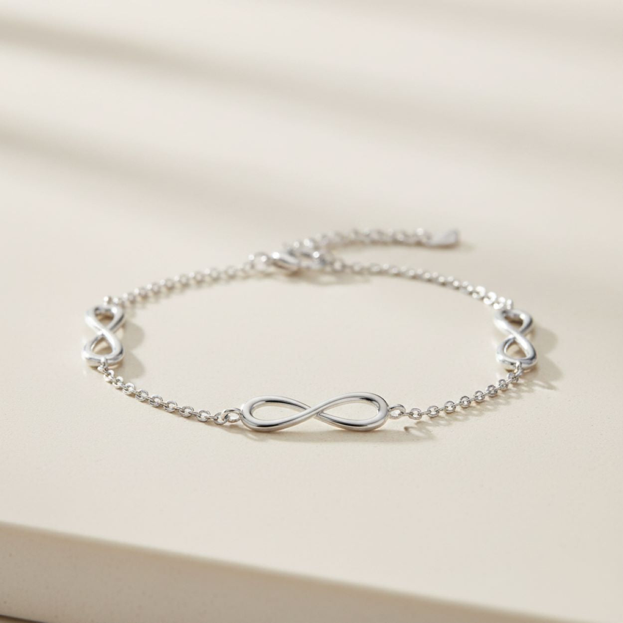 Alokki Infinity Endless Bracelet
