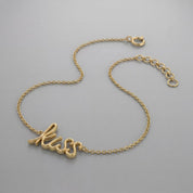 kiss bracelet