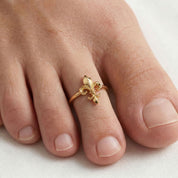 Romantic Floral Fleur De Lis Toering