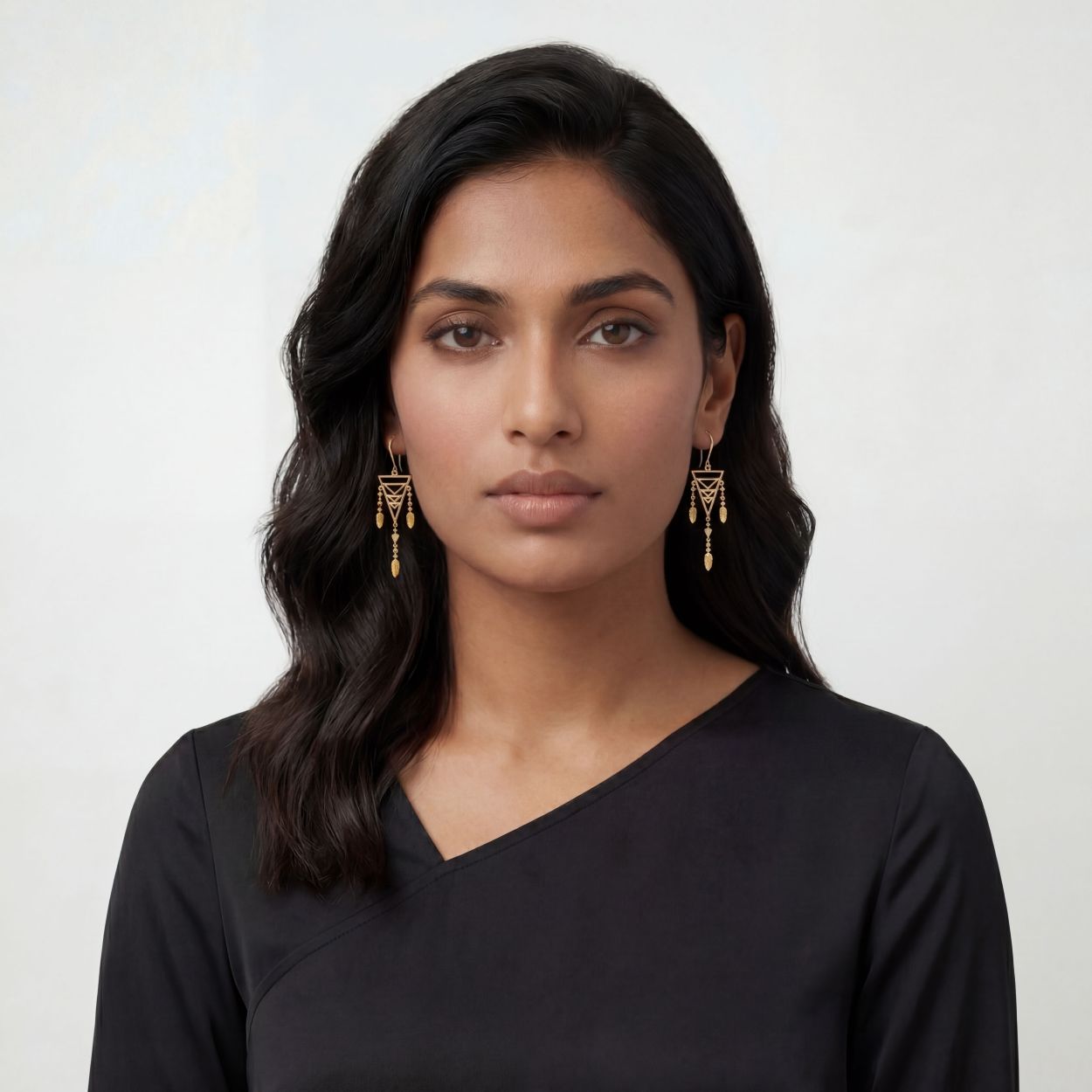 Woman_Earrings_1.jpg