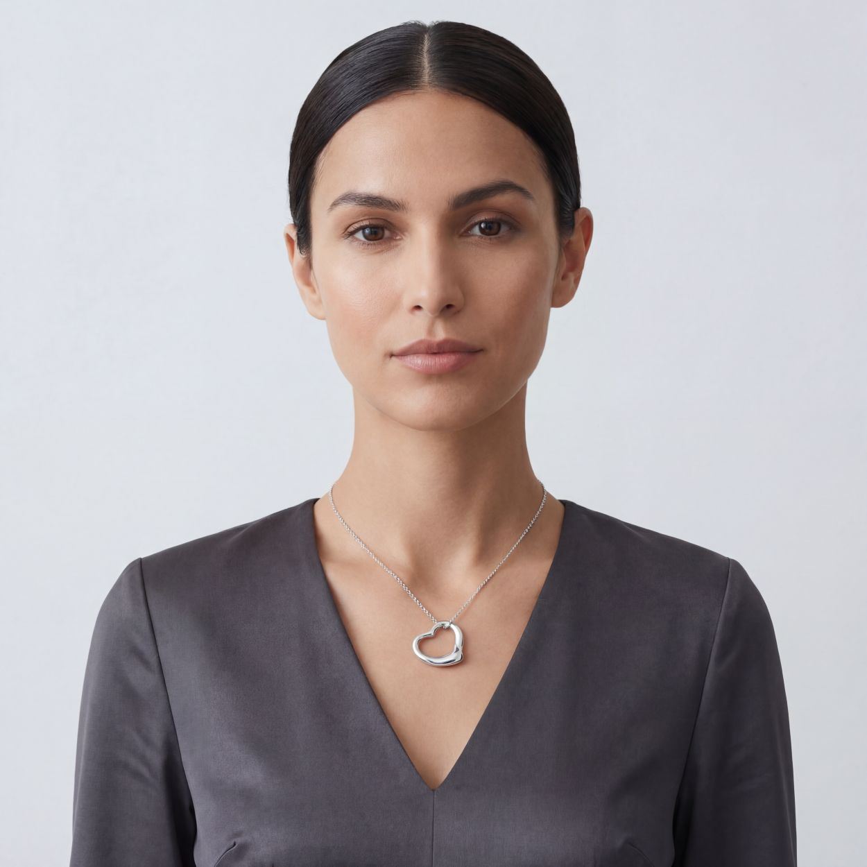 Woman_Necklace_5.jpg