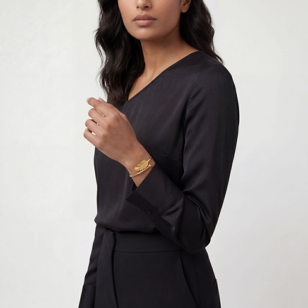 Alokki Boho Dream Feather Open Bracelet