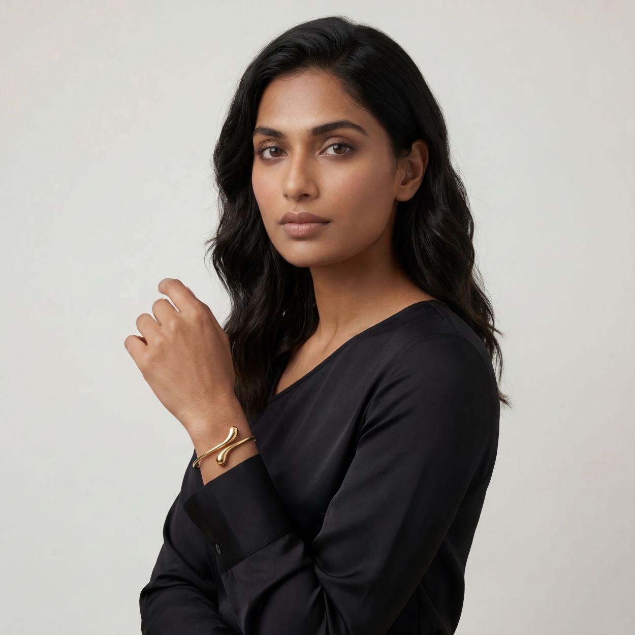 Woman_s_Bracelet_5_3e7b2725-5c64-4c38-8081-29479f0949c1.jpg