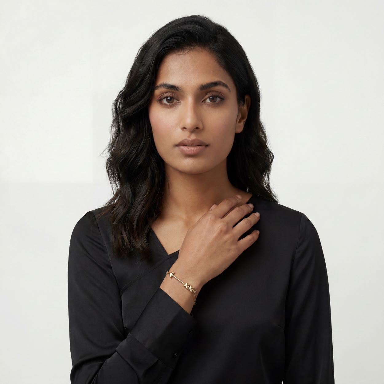 Woman_with_Bracelet_20.jpg