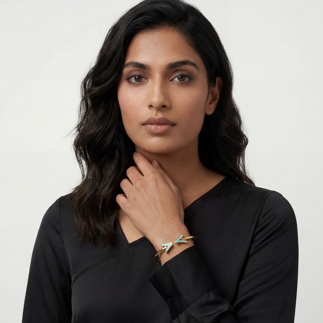 Woman_with_Bracelet_35.jpg