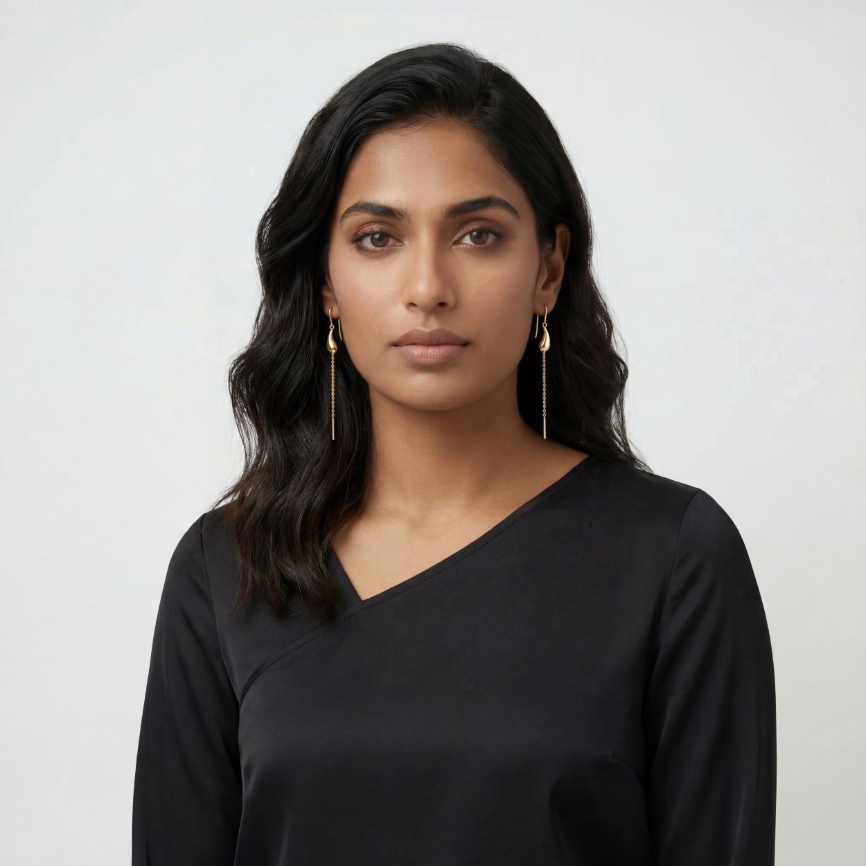 Woman_with_Earrings_10.jpg