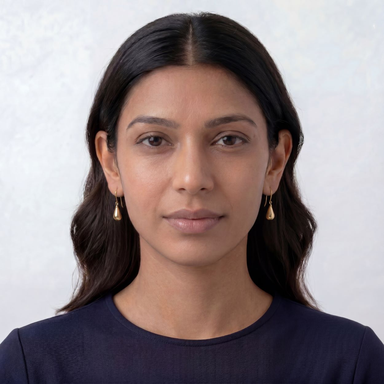 Woman_with_Earrings_15.jpg