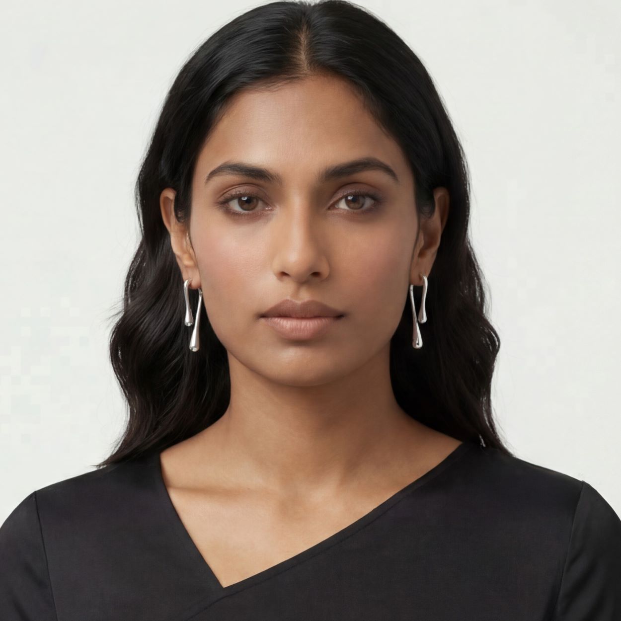 Woman_with_Earrings_18.jpg