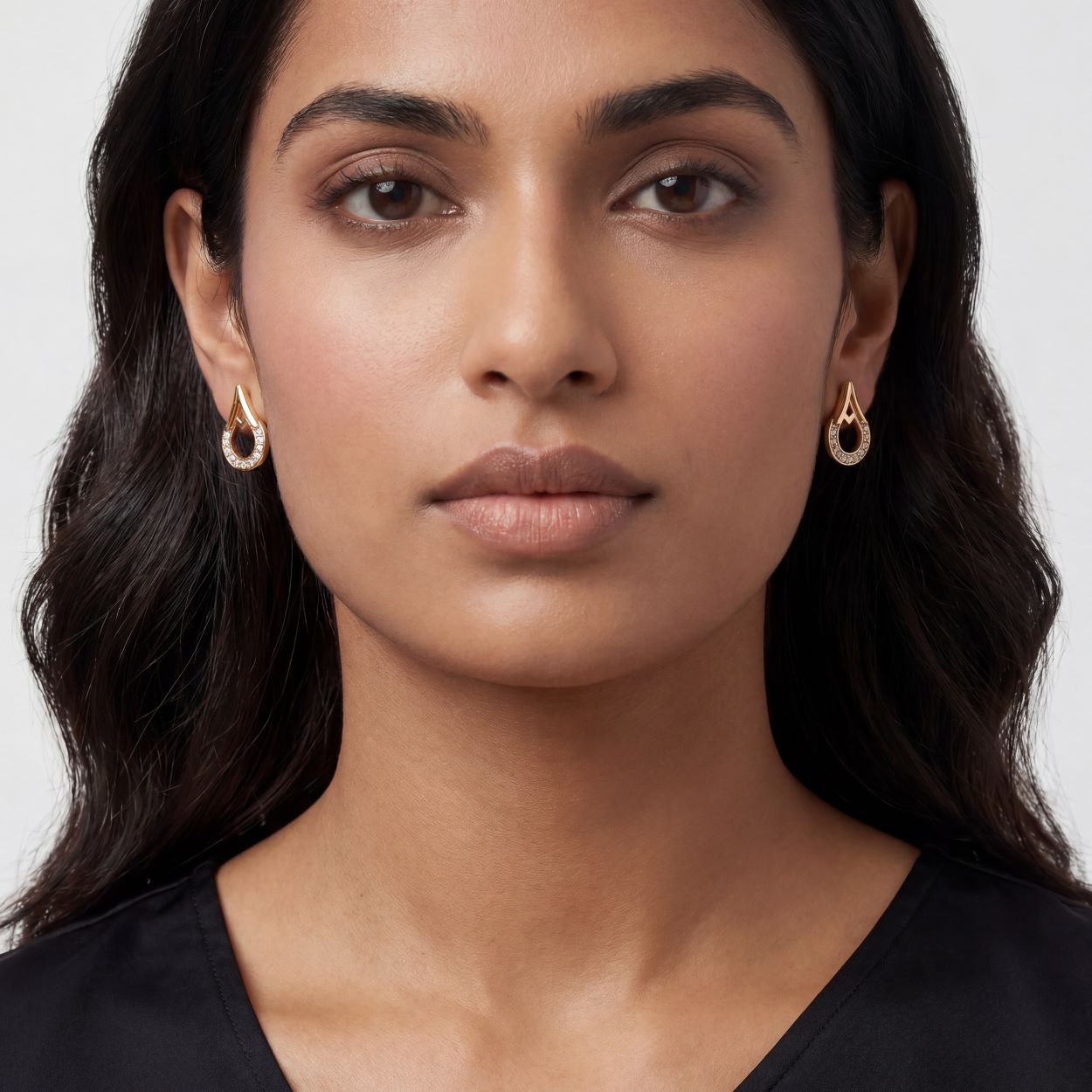 Woman_with_Earrings_37.jpg