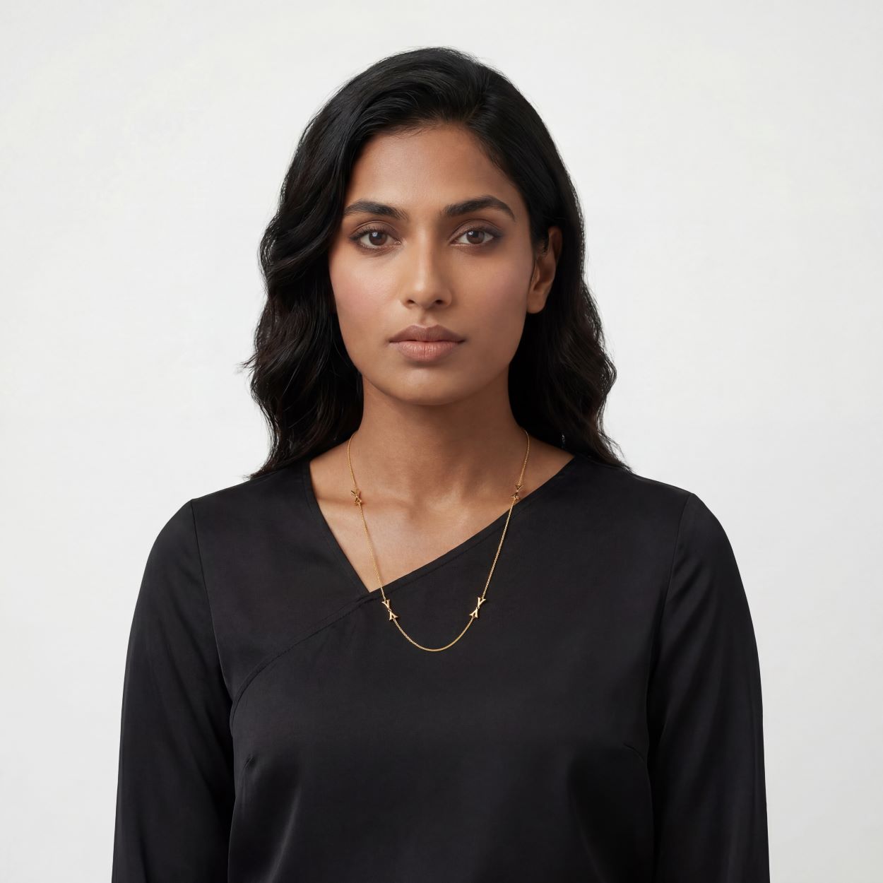 Woman_with_Pendant_1.jpg