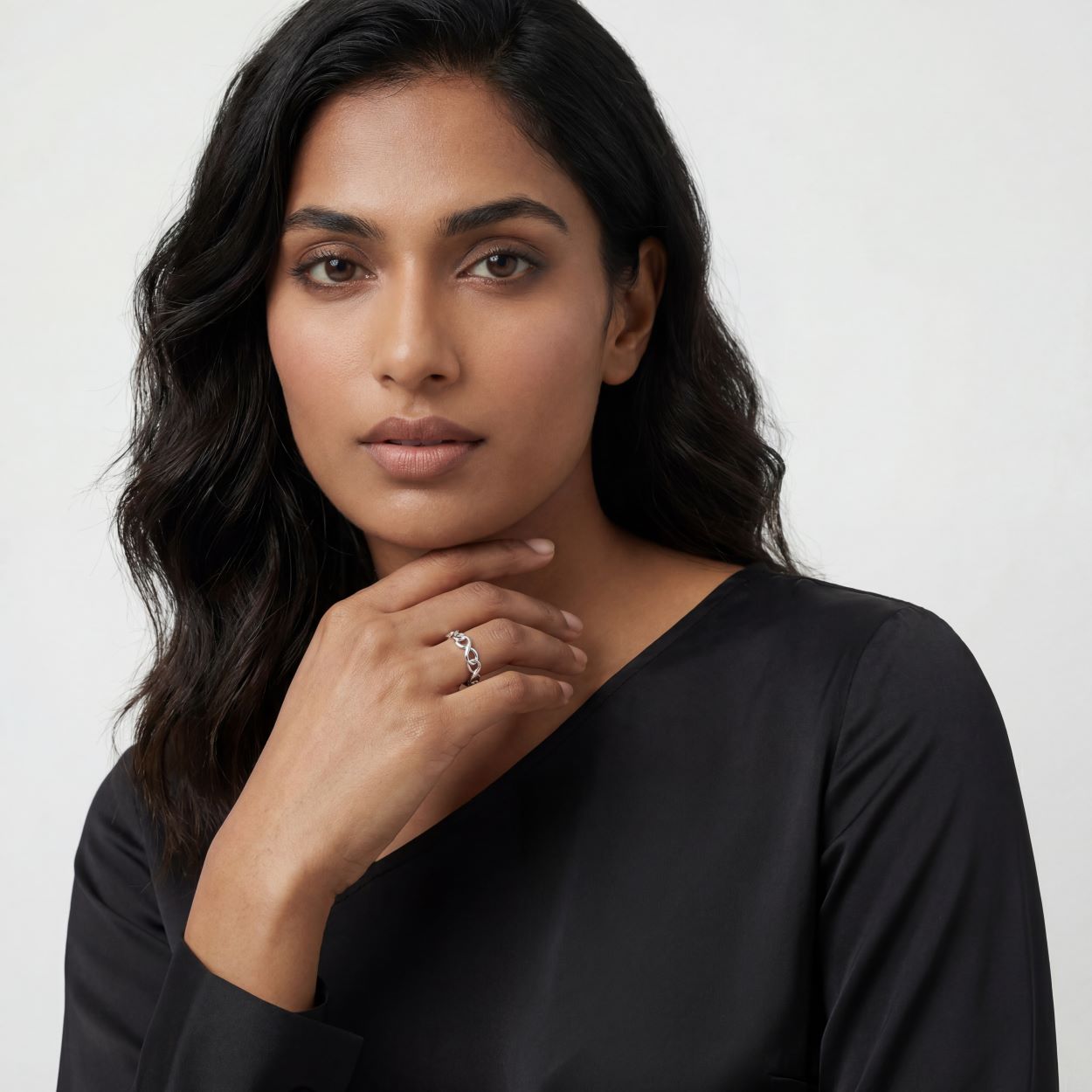 Woman_with_Ring_42.jpg