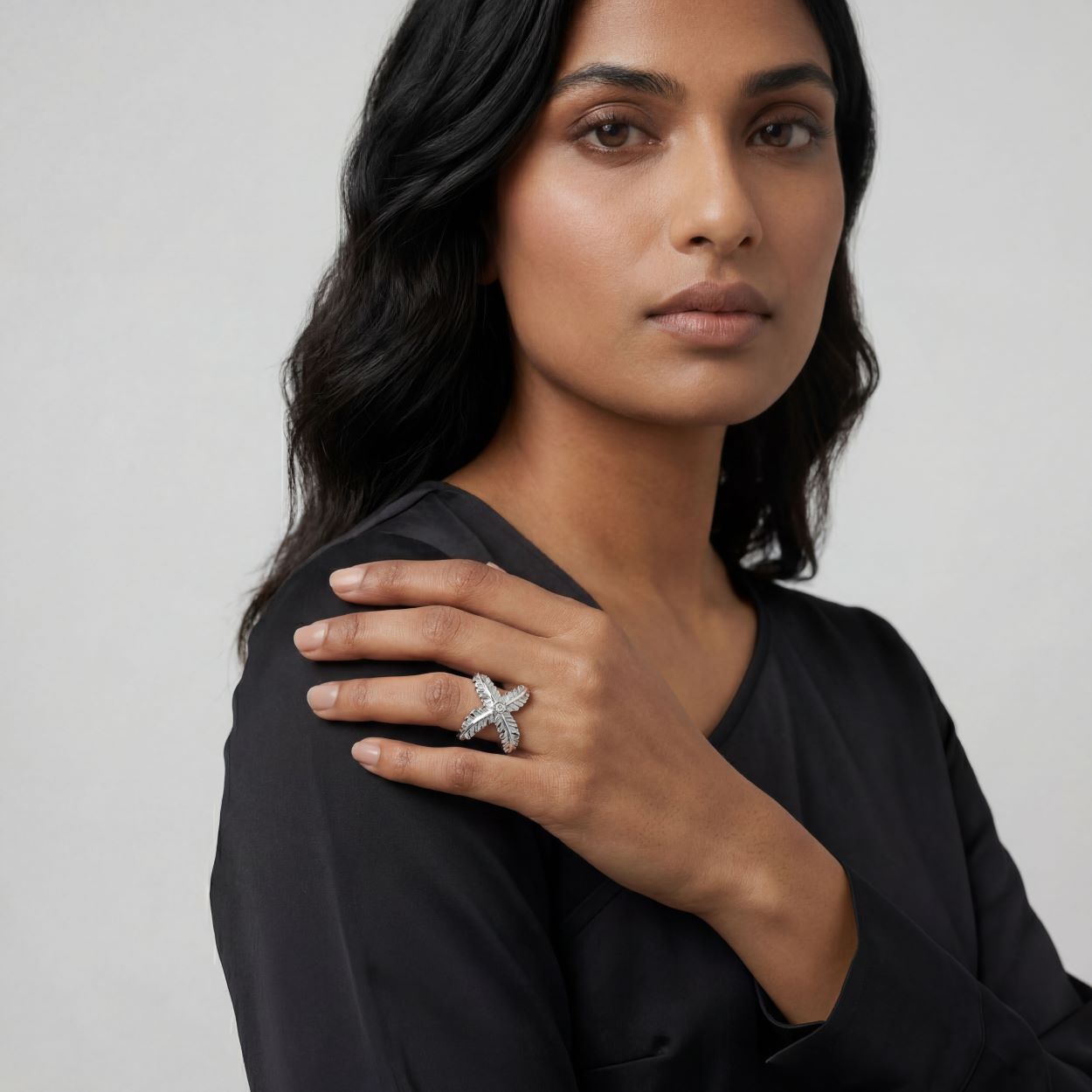 Alokki Boho Dream Criss Cross Feather Ring