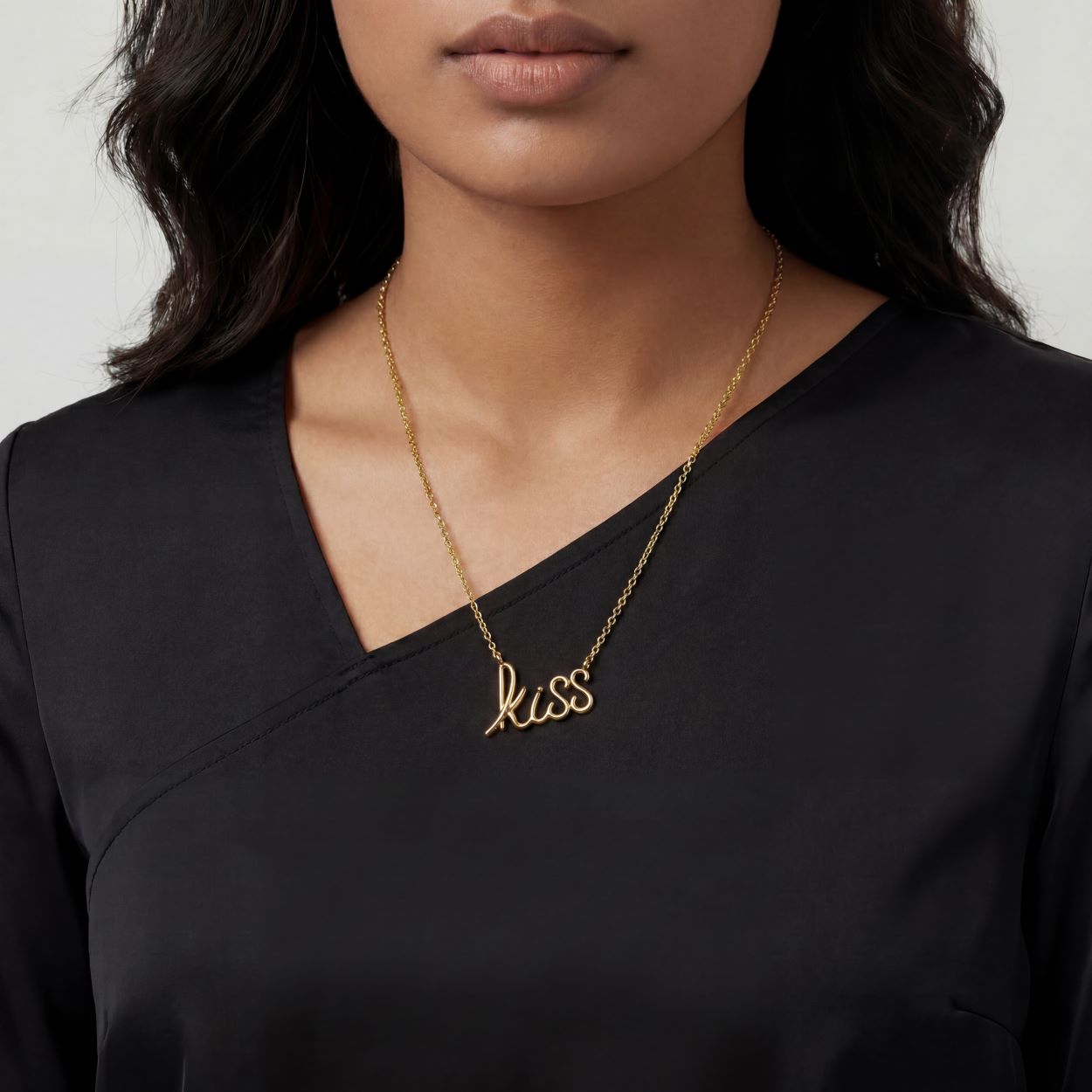 Kiss Pendant