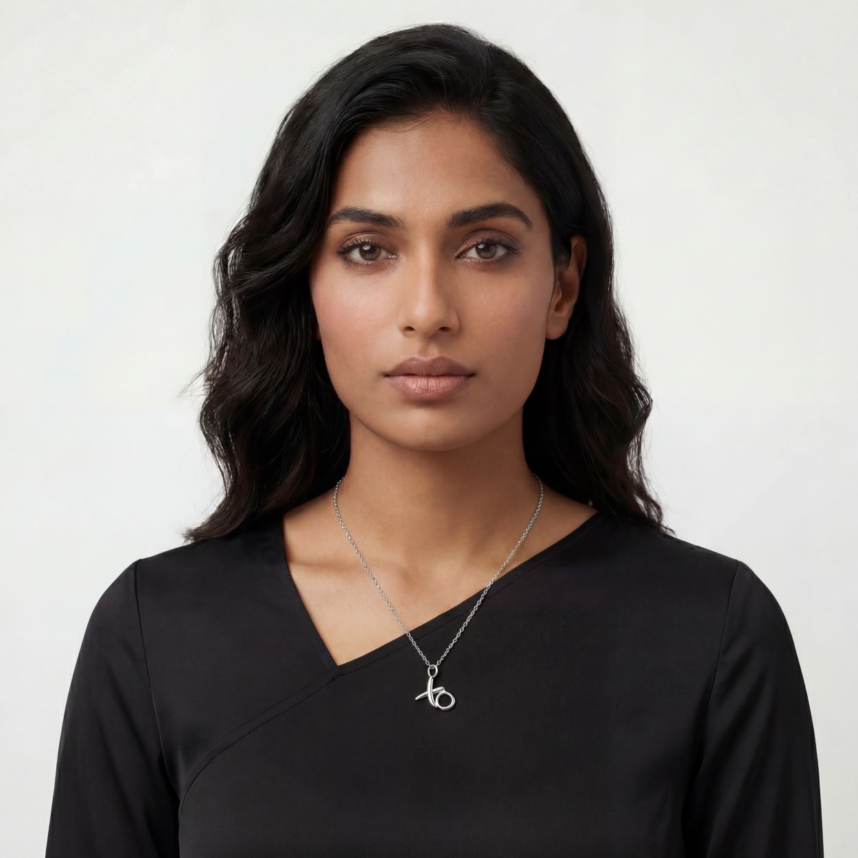 xo2Pendant_necklace_6.jpg